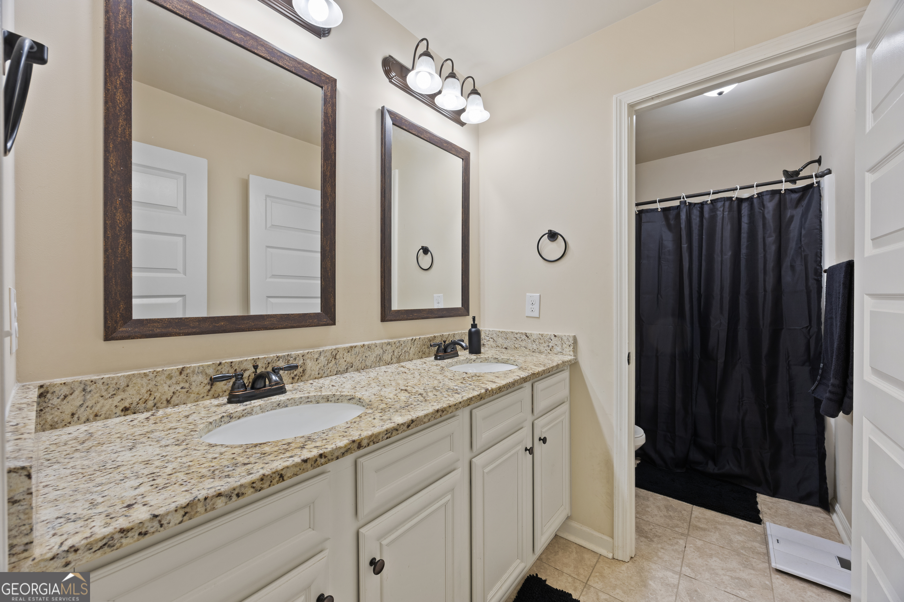 170 Homestead Circle Forsyth, GA 31029 - Photo 33 of 35