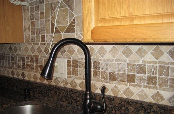 588 Nashua Road Dracut, MA 01826 - Photo 3 of 20 Gallery Image 3