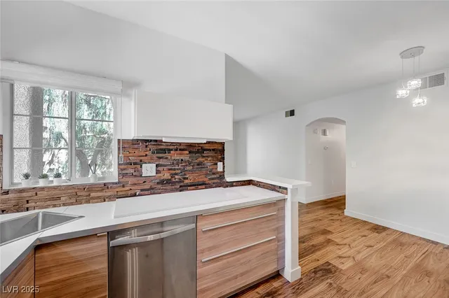 $2,000 | 75 North Valle Verde Drive, Unit 1324, Henderson, NV 89074