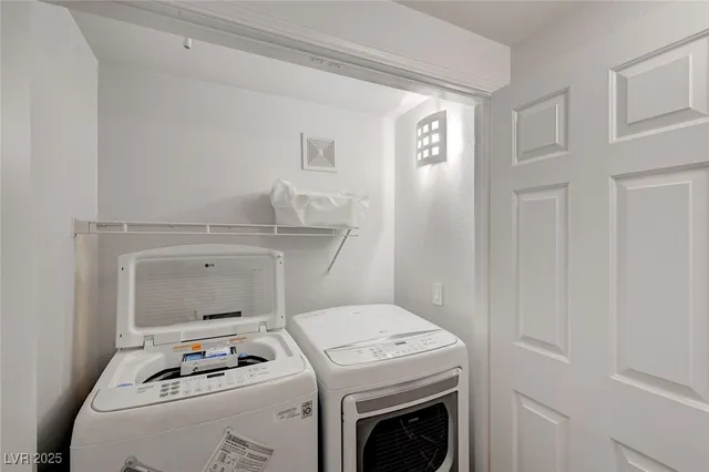 $2,000 | 75 North Valle Verde Drive, Unit 1324, Henderson, NV 89074