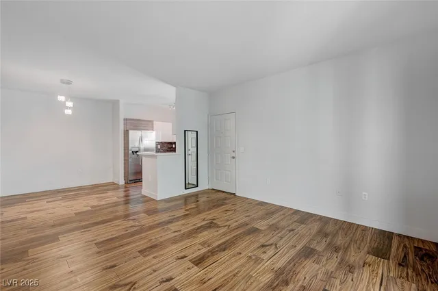 $2,000 | 75 North Valle Verde Drive, Unit 1324, Henderson, NV 89074