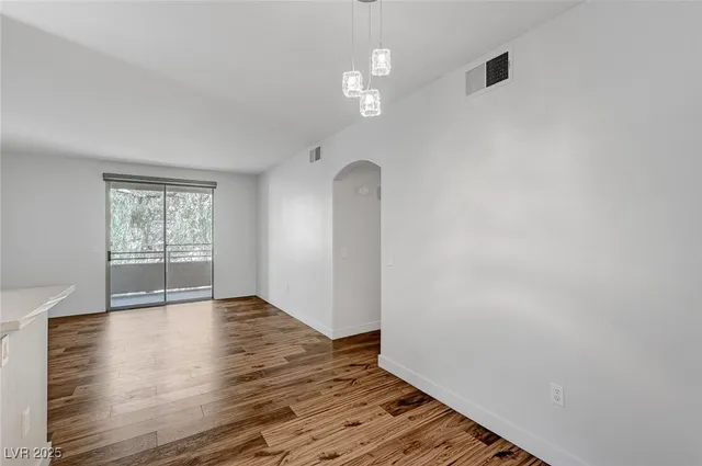 $2,000 | 75 North Valle Verde Drive, Unit 1324, Henderson, NV 89074