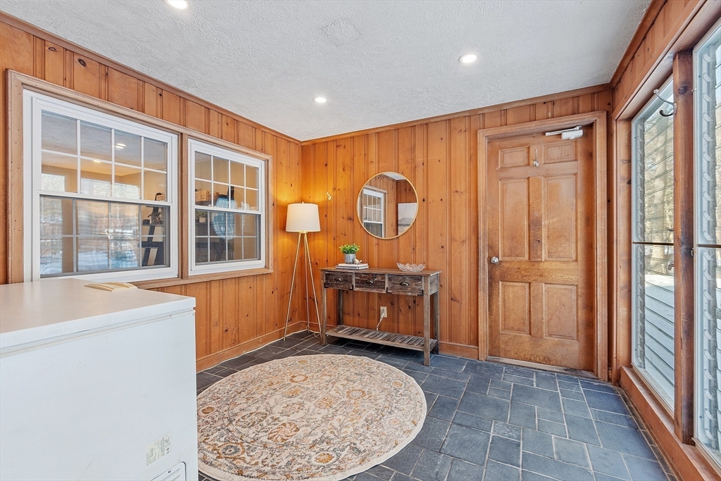 27 Forest Road Acton, MA 01720 - Photo 22 of 42