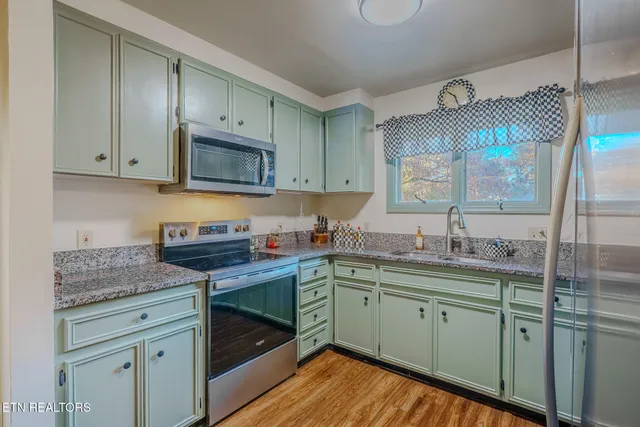 $469,000 | 320 Birchwood Lane, Sevierville, TN 37862