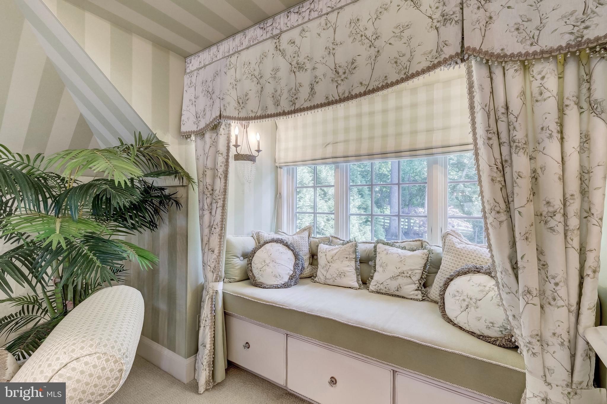 12333 Michaelsford Road Cockeysville, MD 21030 - Photo 51 of 82 Apartment Living Room