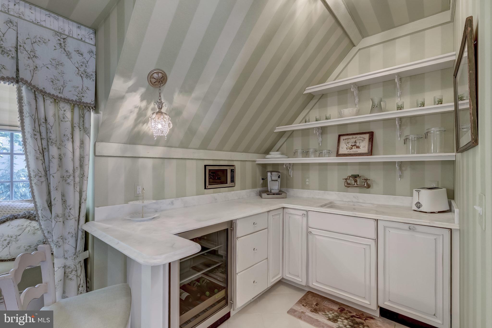 12333 Michaelsford Road Cockeysville, MD 21030 - Photo 52 of 82 Apartment Kitchenette