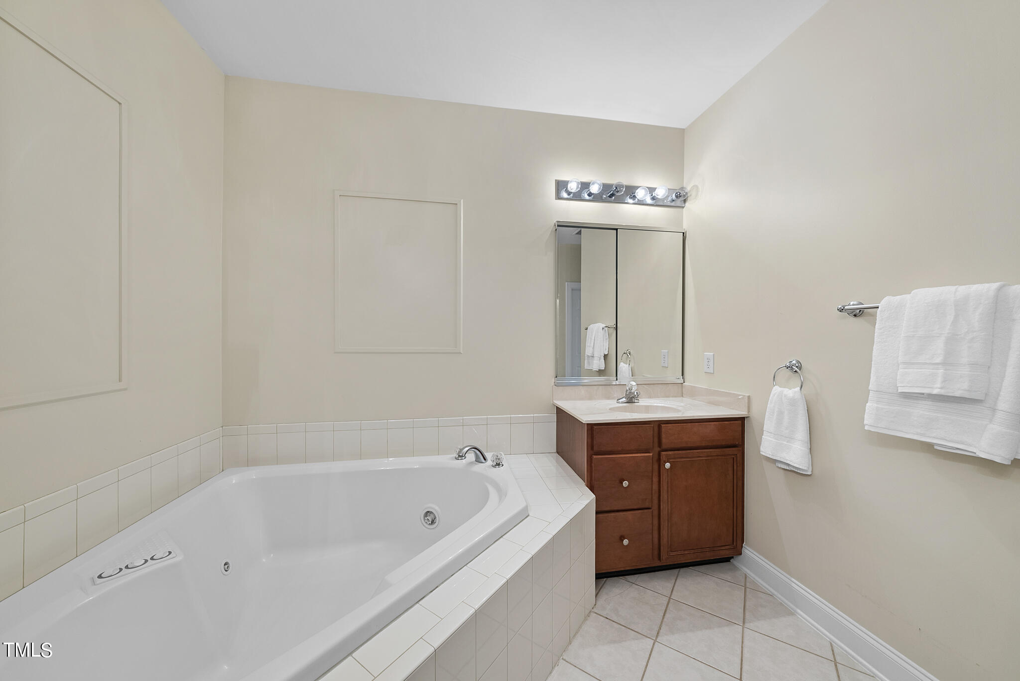 9120 White Eagle Court Raleigh, NC 27617 - Photo 18 of 39 DSC06604