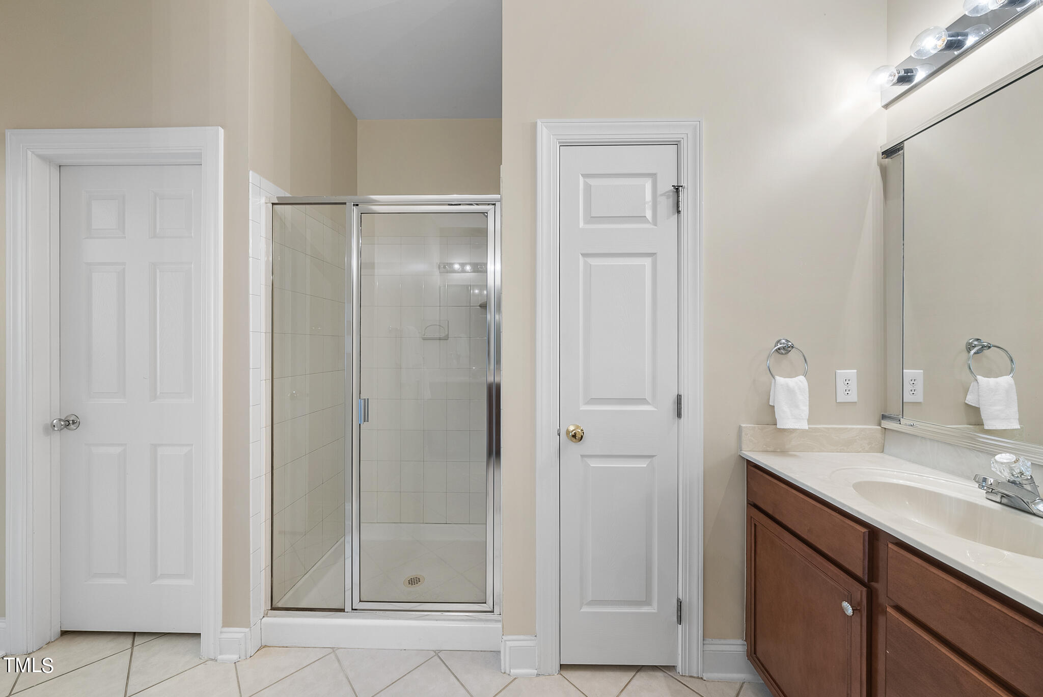 9120 White Eagle Court Raleigh, NC 27617 - Photo 19 of 39 DSC06607