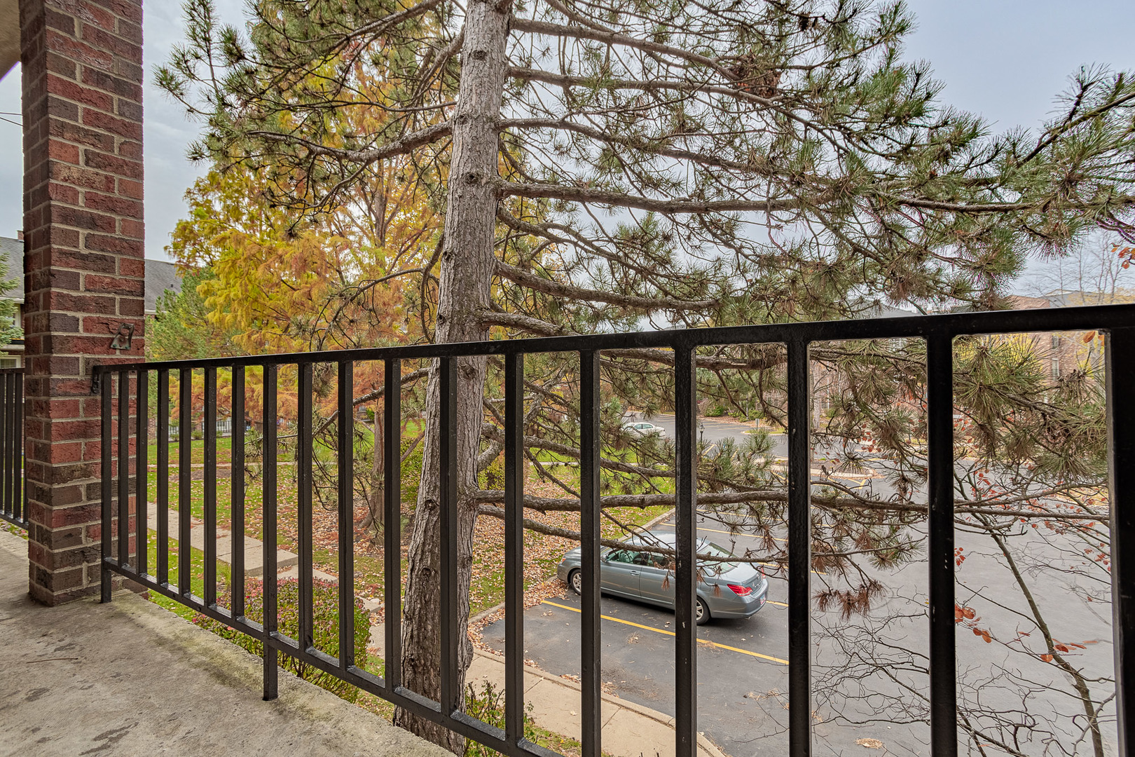 520 Biesterfield Road, Unit E220 Elk Grove Village, IL 60007 - Photo 14 of 21 a view of staircase with a outdoor space