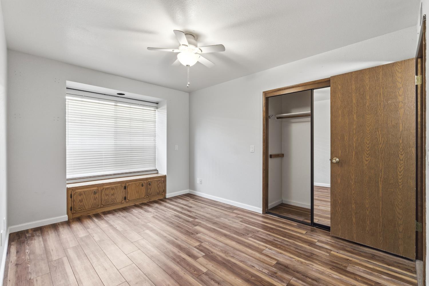 2377 Frederick Way Madera, CA 93637 - Photo 15 of 36