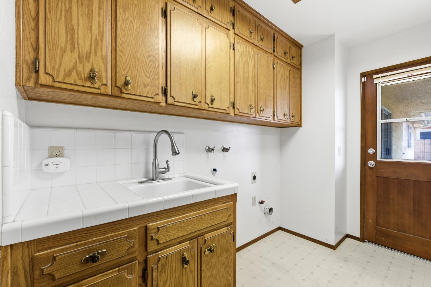 2377 Frederick Way Madera, CA 93637 - Photo 21 of 36