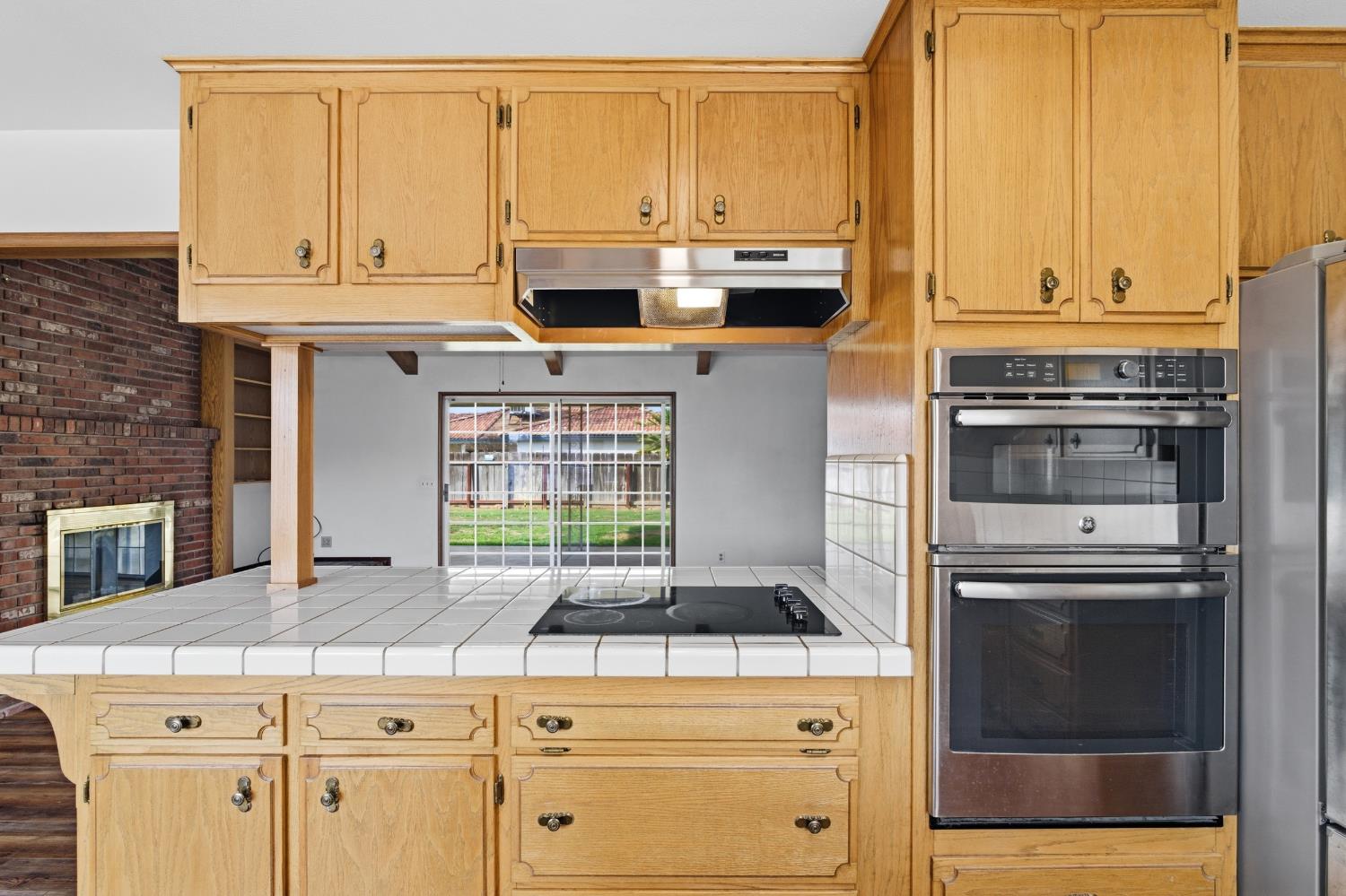 2377 Frederick Way Madera, CA 93637 - Photo 8 of 36