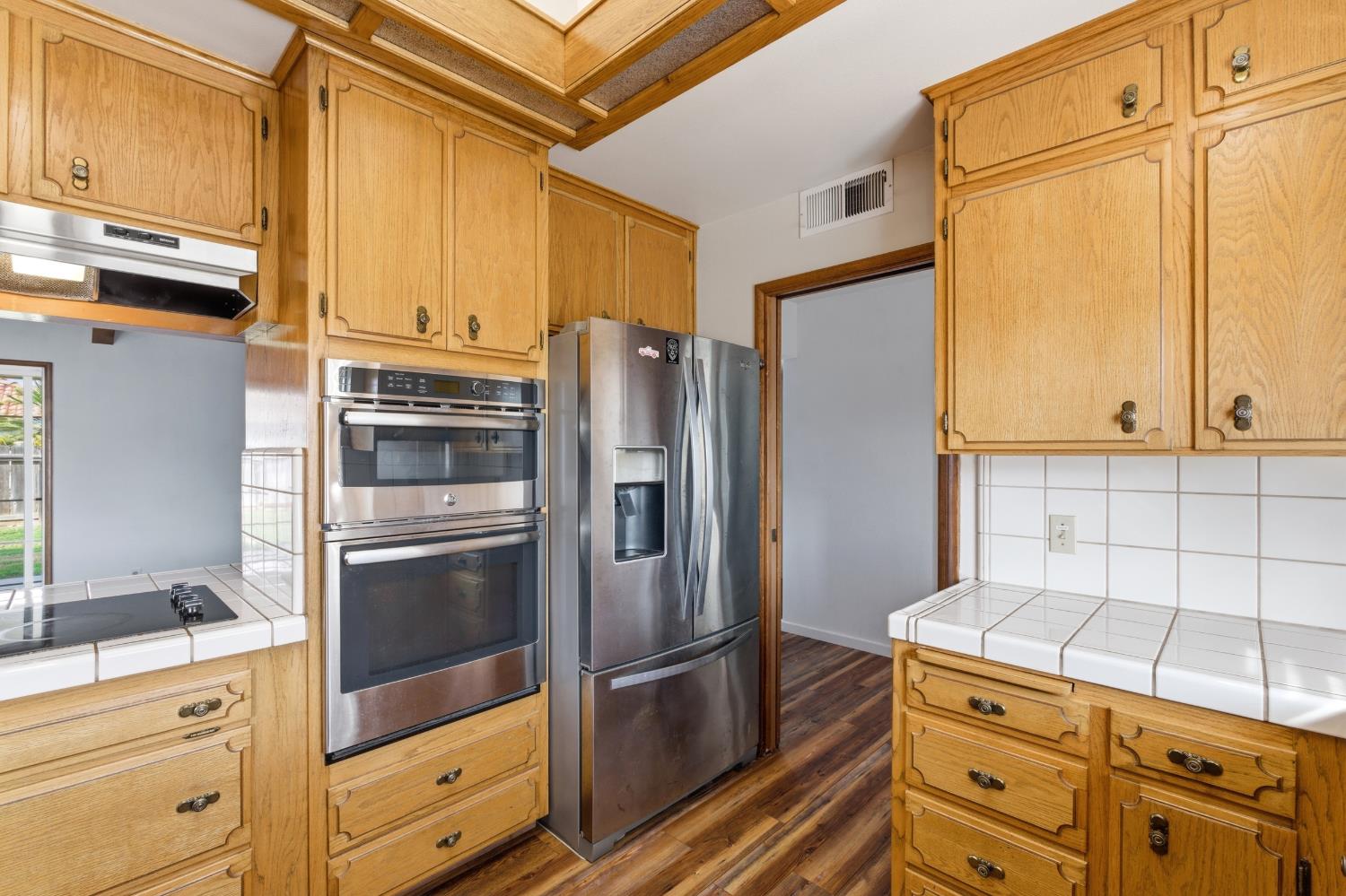 2377 Frederick Way Madera, CA 93637 - Photo 9 of 36