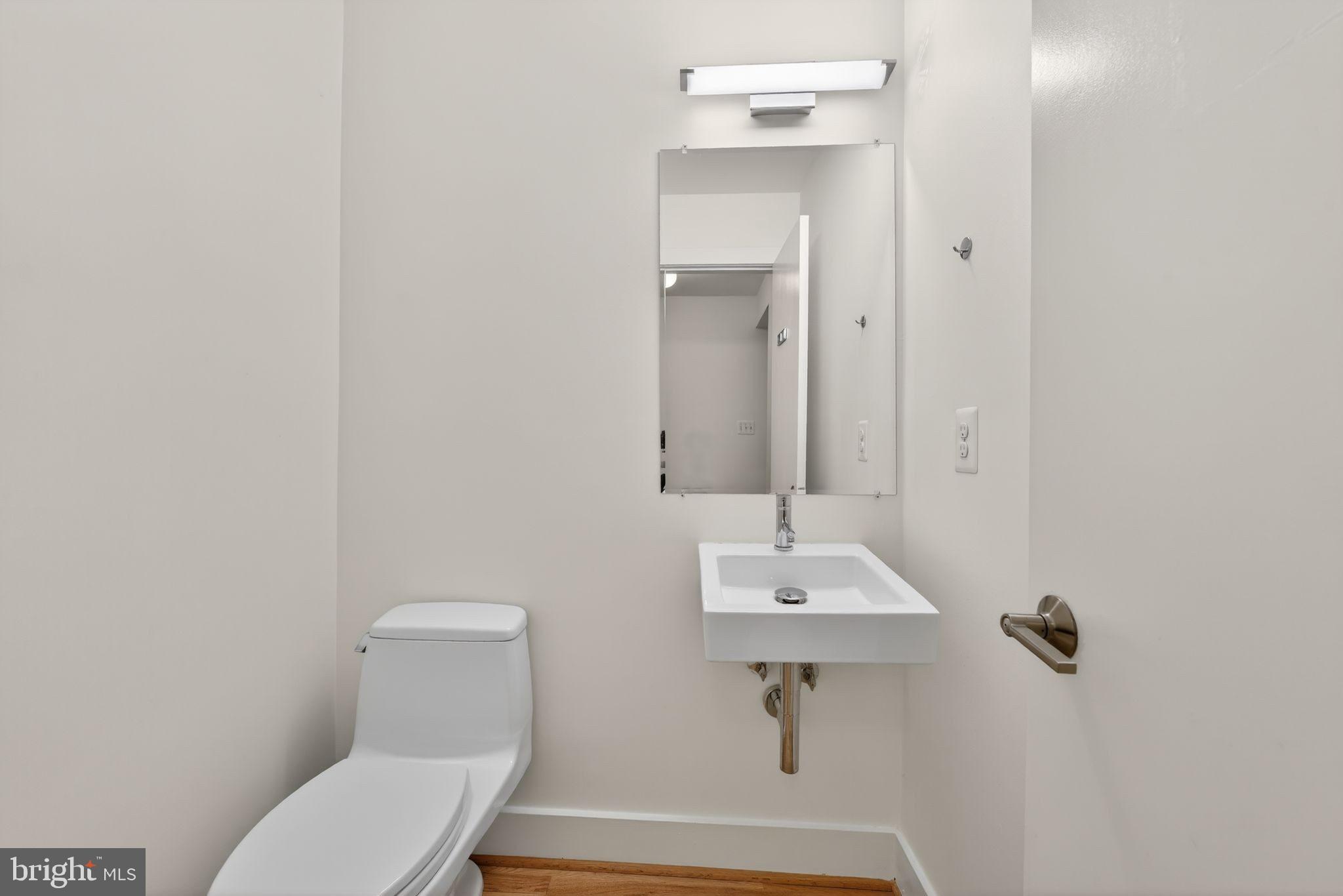 1605 Apricot Court Reston, VA 20190 - Photo 10 of 30