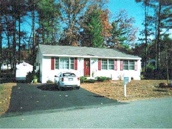 6 Santa Fe Road Nashua, NH 03062 - Photo 1 of 7