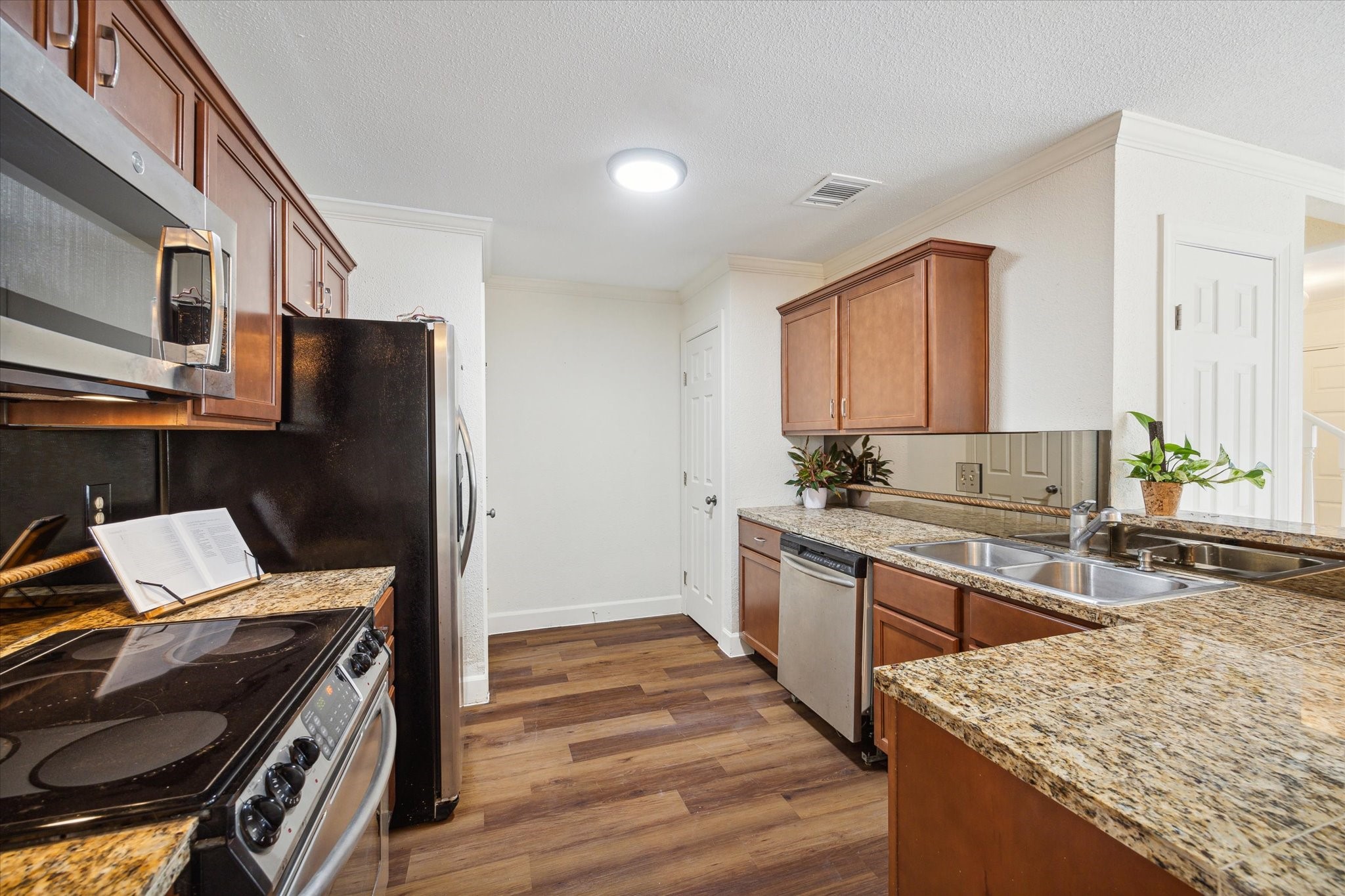 2211 South Kirkwood Road, Unit 17 Houston, TX 77077 - Photo 11 of 23