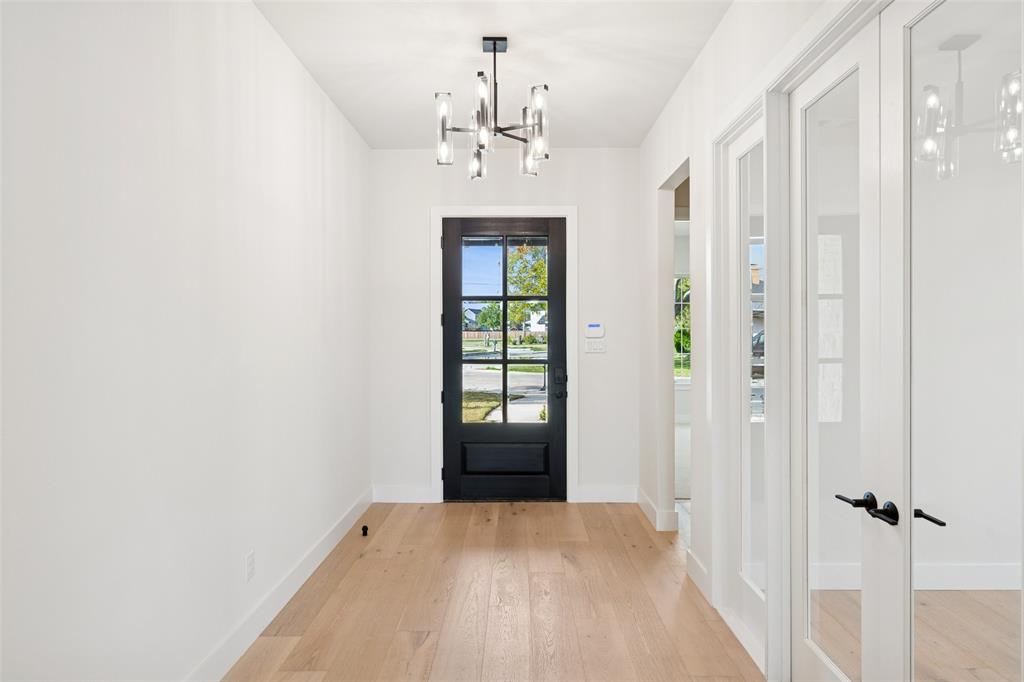 204 Pecan Street Roanoke, TX 76262 - Photo 2 of 38