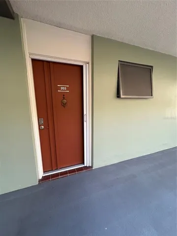 $3,400 | 690 Osceola Avenue, Unit 203, Winter Park, FL 32789