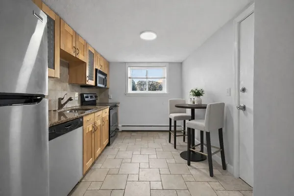 $2,600 | 20 Westgate Road, Unit 2, Boston, MA 02467