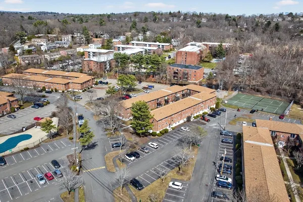 $2,600 | 20 Westgate Road, Unit 2, Boston, MA 02467