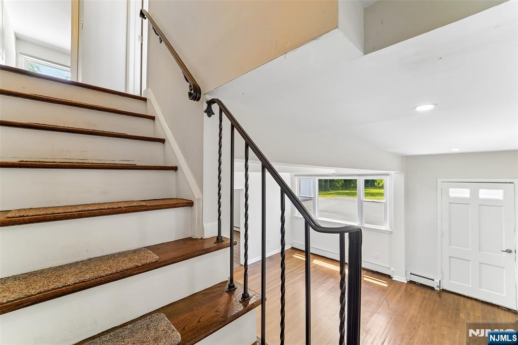 42 West Ridgewood Avenue Paramus, NJ 07652 - Photo 3 of 13