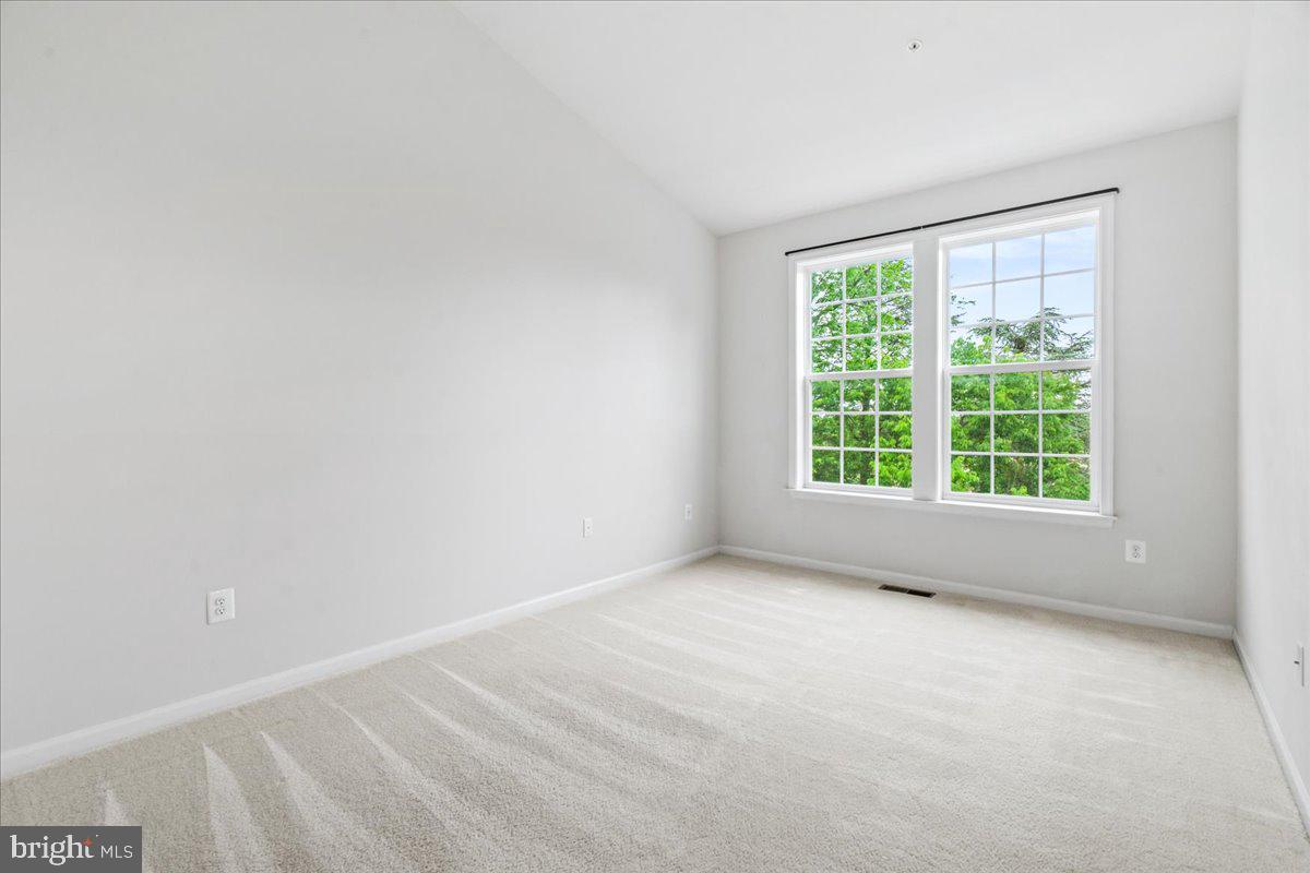 309 Spring Bank Way Frederick, MD 21701 - Photo 25 of 36