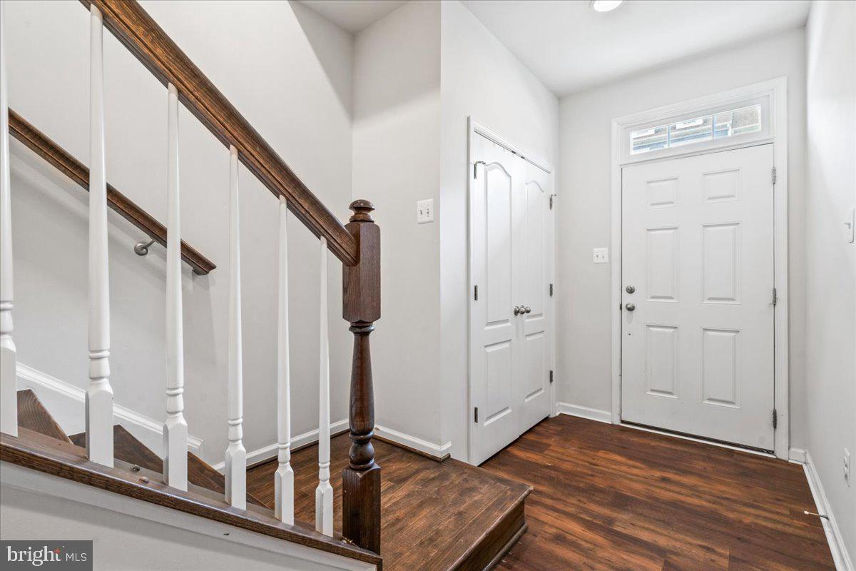309 Spring Bank Way Frederick, MD 21701 - Photo 4 of 36
