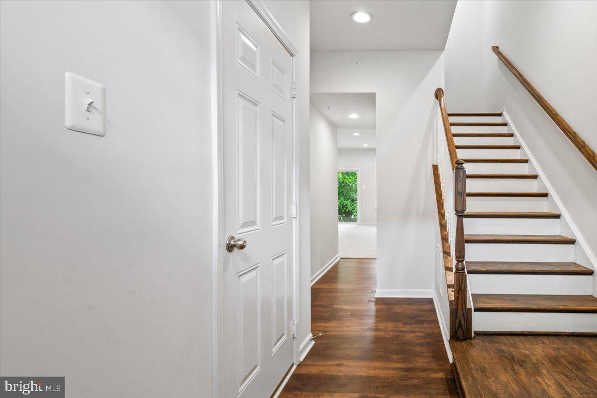 309 Spring Bank Way Frederick, MD 21701 - Photo 8 of 36