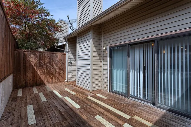 $2,100 | 7450 Holly Hill Drive, Unit 105, Dallas, TX 75231