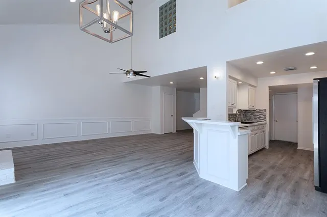 $2,100 | 7450 Holly Hill Drive, Unit 105, Dallas, TX 75231