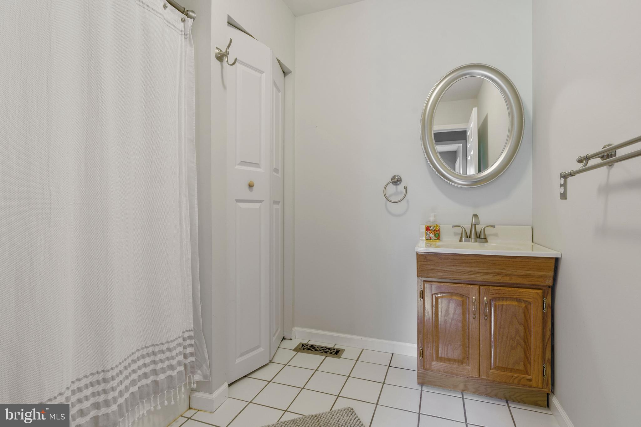 22 Sunset Road Blackwood, NJ 08012 - Photo 40 of 64 In-law suite bathroom