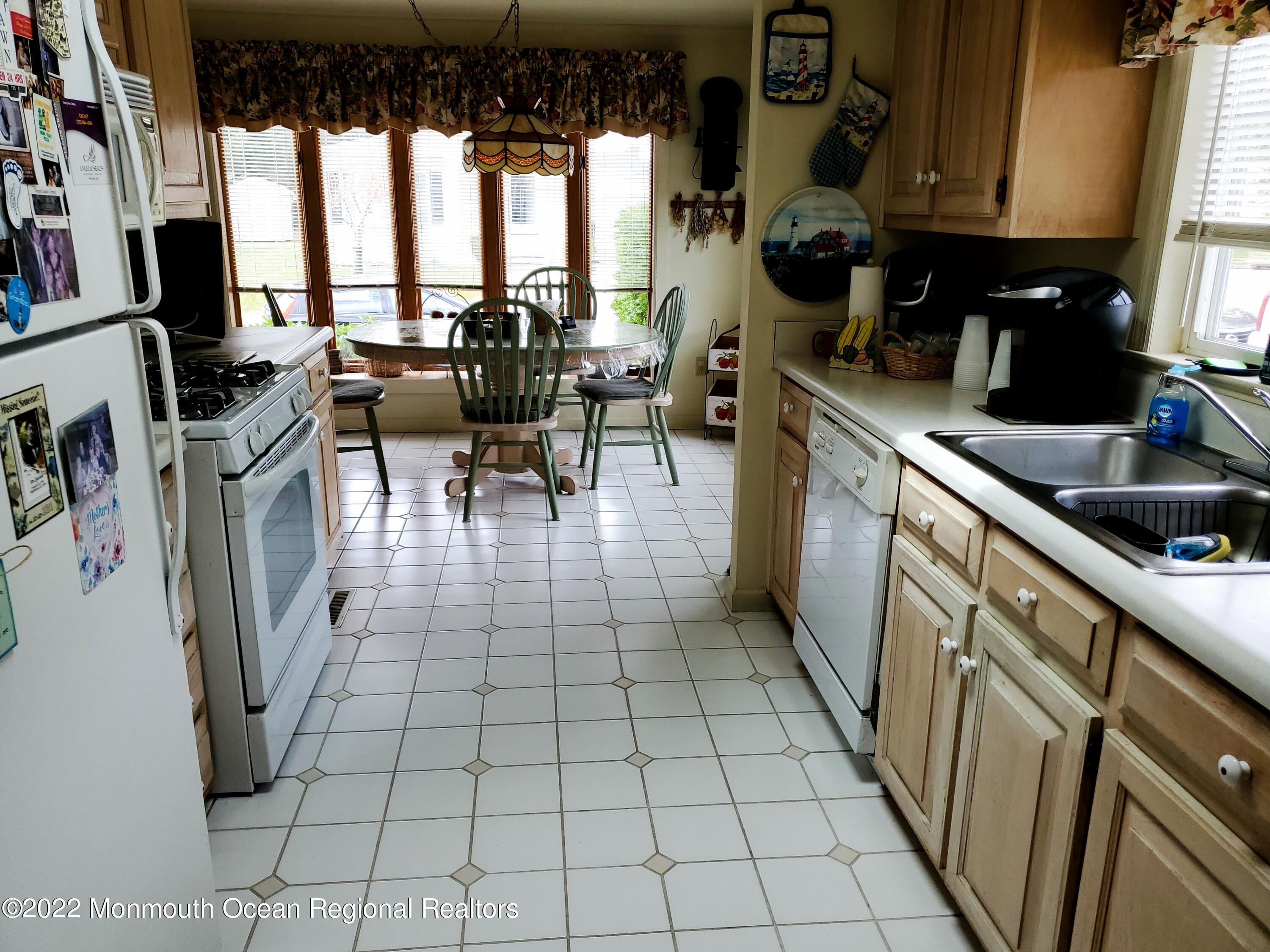 50 Pine Ridge Boulevard Whiting, NJ 08759 - Photo 10 of 20 50 prb 6