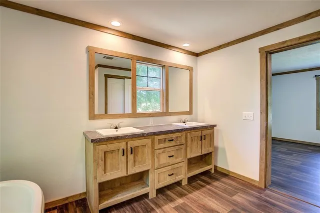 $284,500 | 3910 Highland Drive, Lone Oak, TX 75453