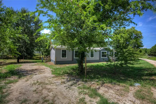 $284,500 | 3910 Highland Drive, Lone Oak, TX 75453