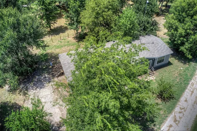 $284,500 | 3910 Highland Drive, Lone Oak, TX 75453