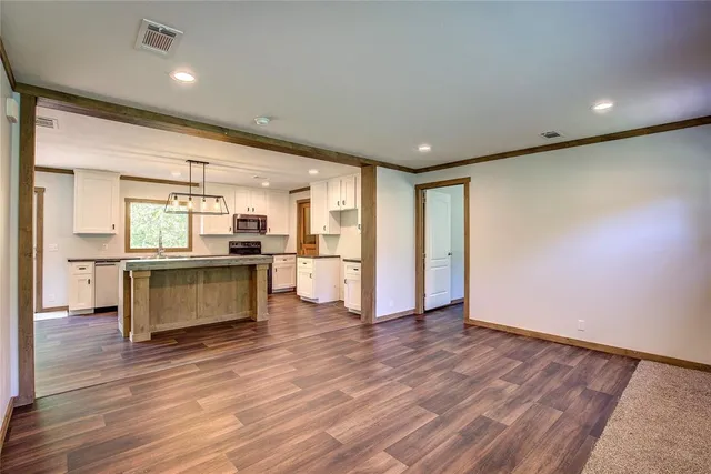 $284,500 | 3910 Highland Drive, Lone Oak, TX 75453