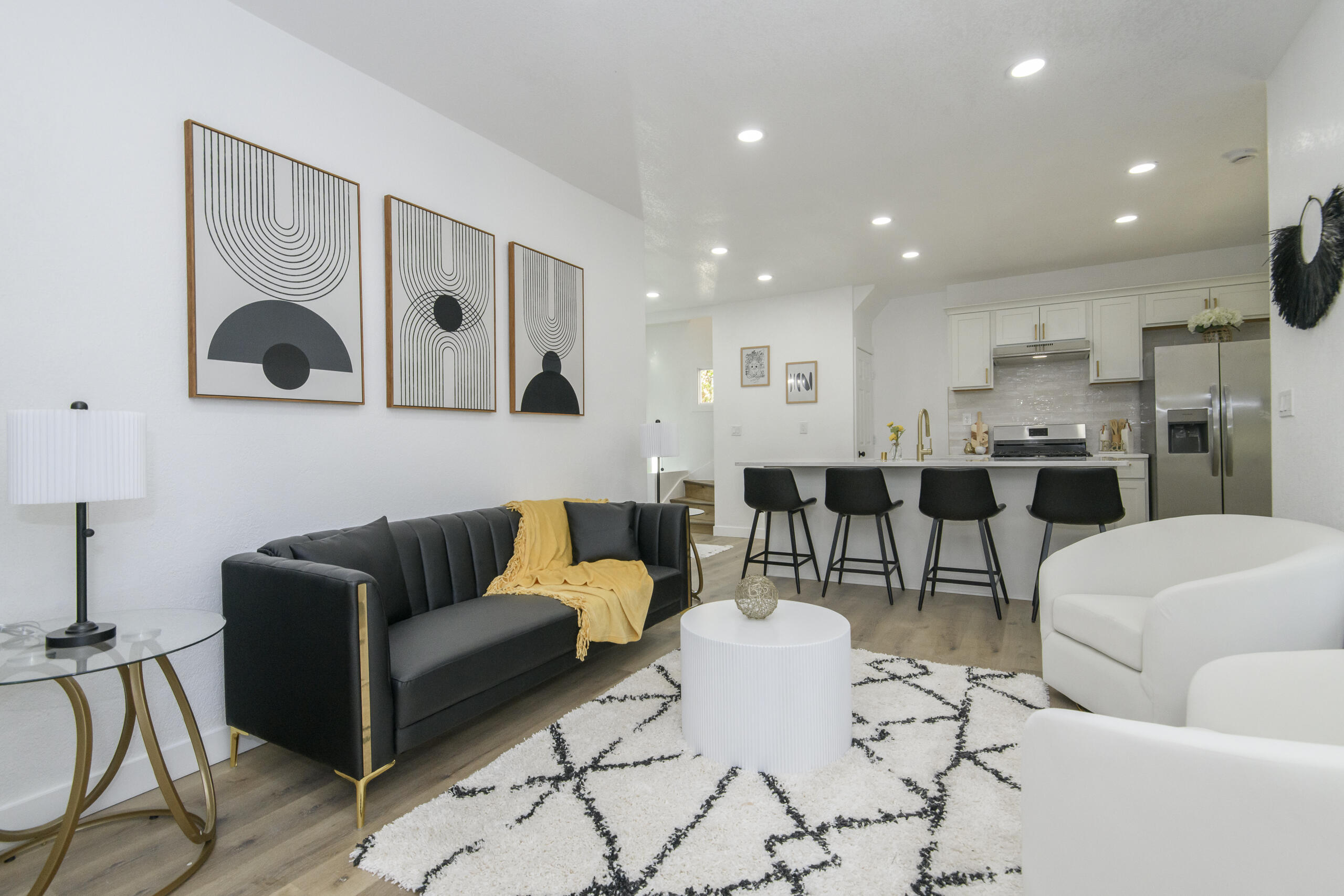 1718 East Bradford Avenue, Unit 1720 Milwaukee, WI 53211 - Photo 8 of 60 1718 E Bradford-12