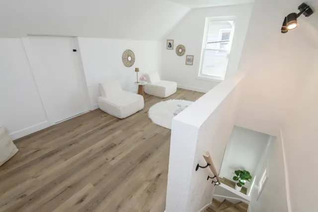 $379,900 | 1718 East Bradford Avenue, Unit 1720, Milwaukee, WI 53211