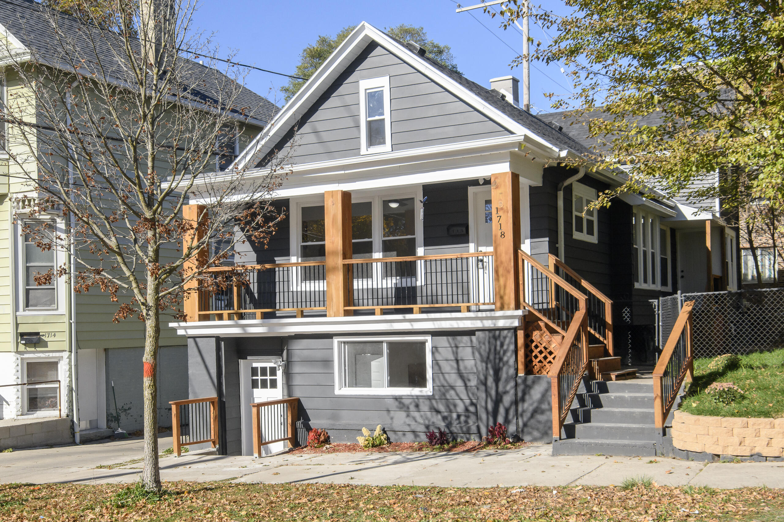 1718 East Bradford Avenue, Unit 1720 Milwaukee, WI 53211 - Photo 2 of 60 1718 E Bradford-02