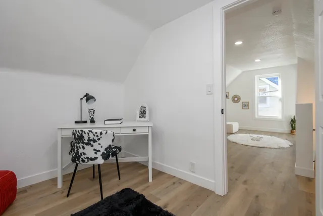 $379,900 | 1718 East Bradford Avenue, Unit 1720, Milwaukee, WI 53211