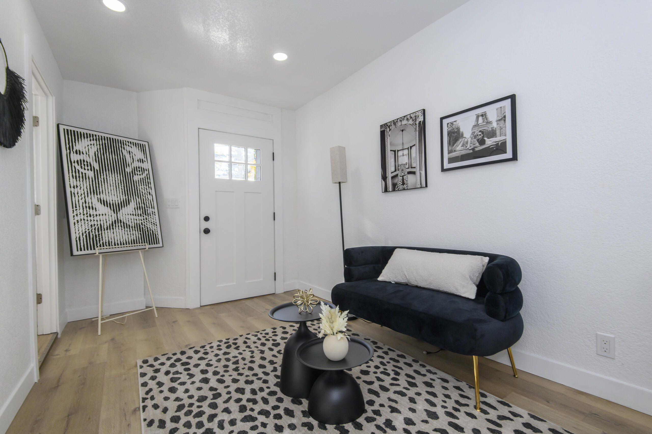 1718 East Bradford Avenue, Unit 1720 Milwaukee, WI 53211 - Photo 29 of 60 LWR 1718 E Bradford-30