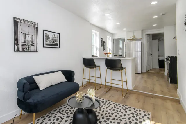 $379,900 | 1718 East Bradford Avenue, Unit 1720, Milwaukee, WI 53211