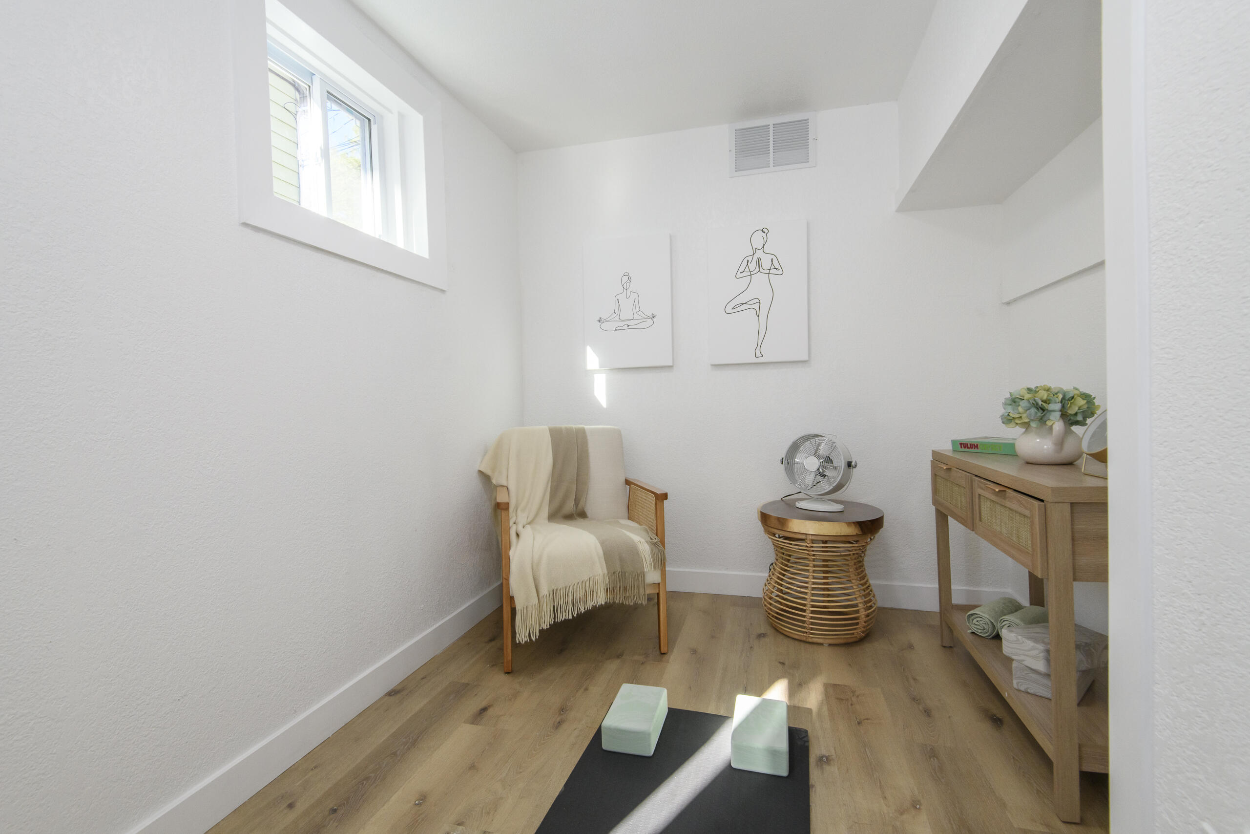 1718 East Bradford Avenue, Unit 1720 Milwaukee, WI 53211 - Photo 41 of 60 LWR BDRM 21718 E Bradford-42