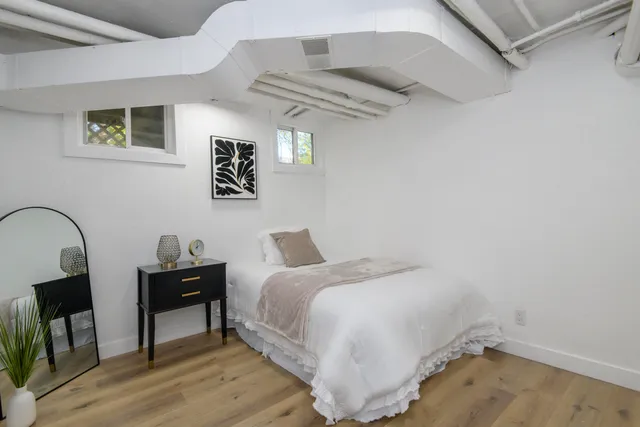 $379,900 | 1718 East Bradford Avenue, Unit 1720, Milwaukee, WI 53211