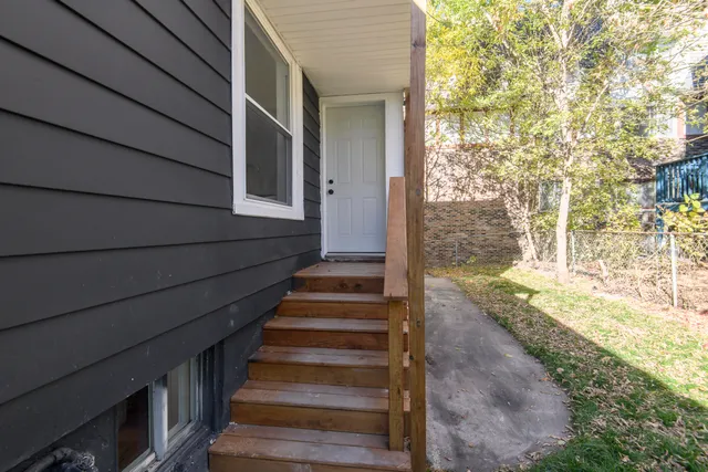 $379,900 | 1718 East Bradford Avenue, Unit 1720, Milwaukee, WI 53211