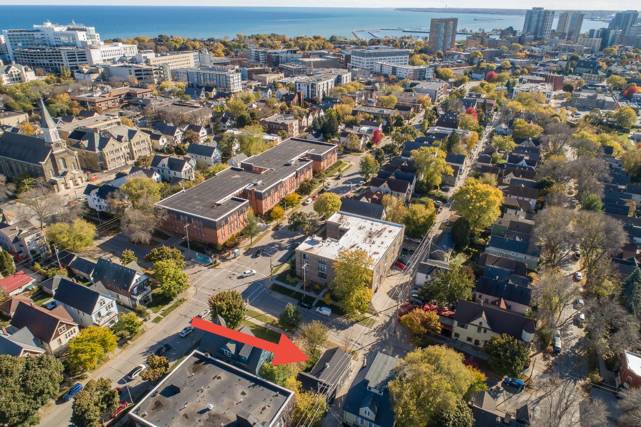 1718 East Bradford Avenue, Unit 1720 Milwaukee, WI 53211 - Photo 54 of 60 1718 E Bradford-63