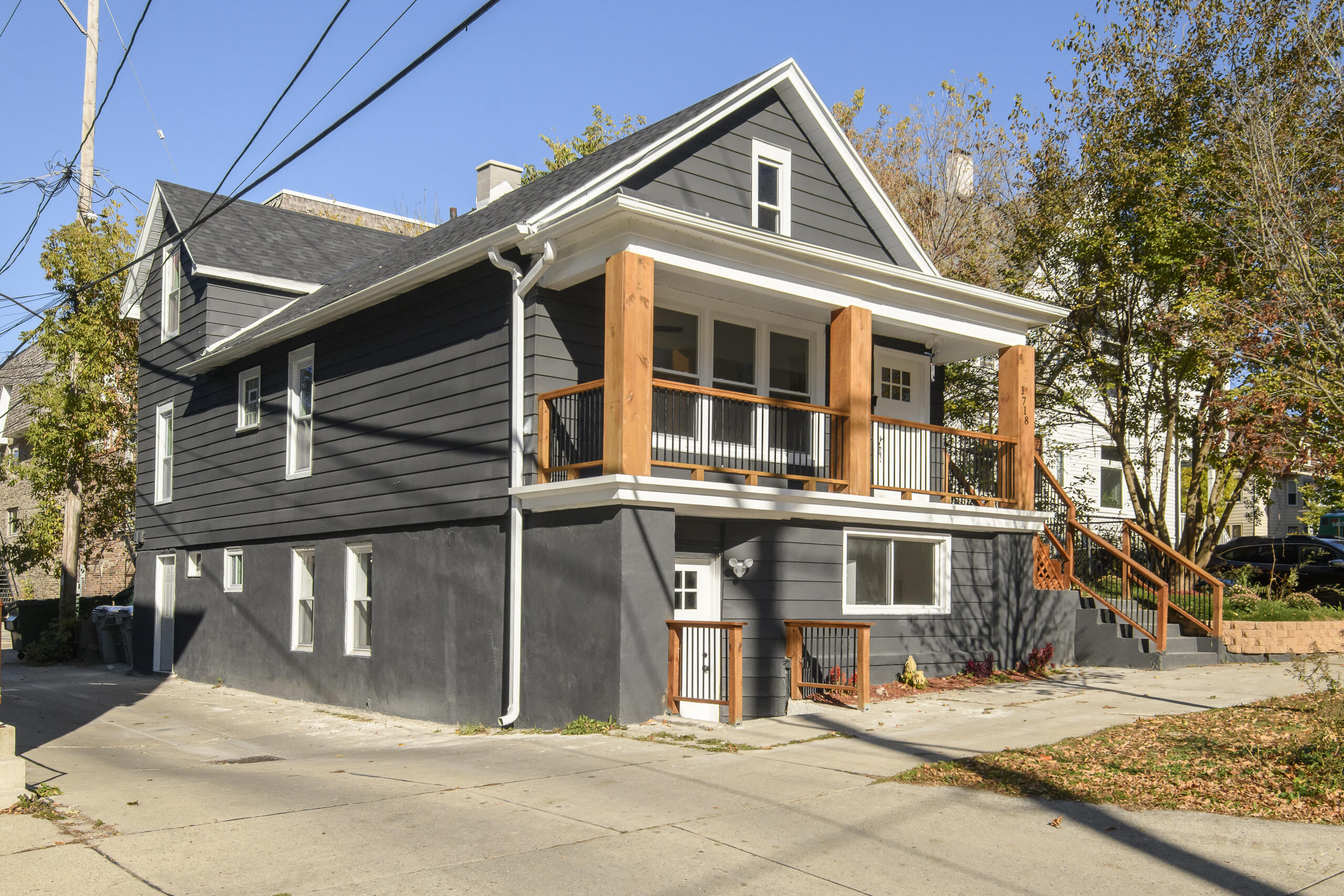 1718 East Bradford Avenue, Unit 1720 Milwaukee, WI 53211 - Photo 4 of 60 1718 E Bradford-01