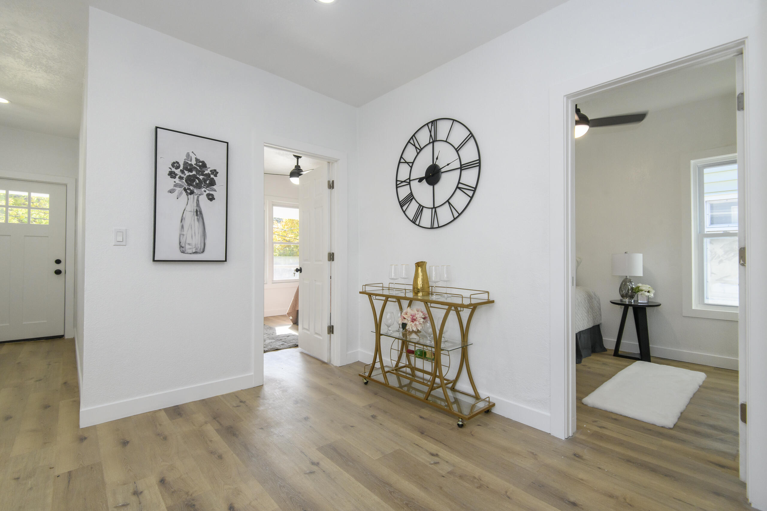 1718 East Bradford Avenue, Unit 1720 Milwaukee, WI 53211 - Photo 6 of 60 1718 E Bradford-06