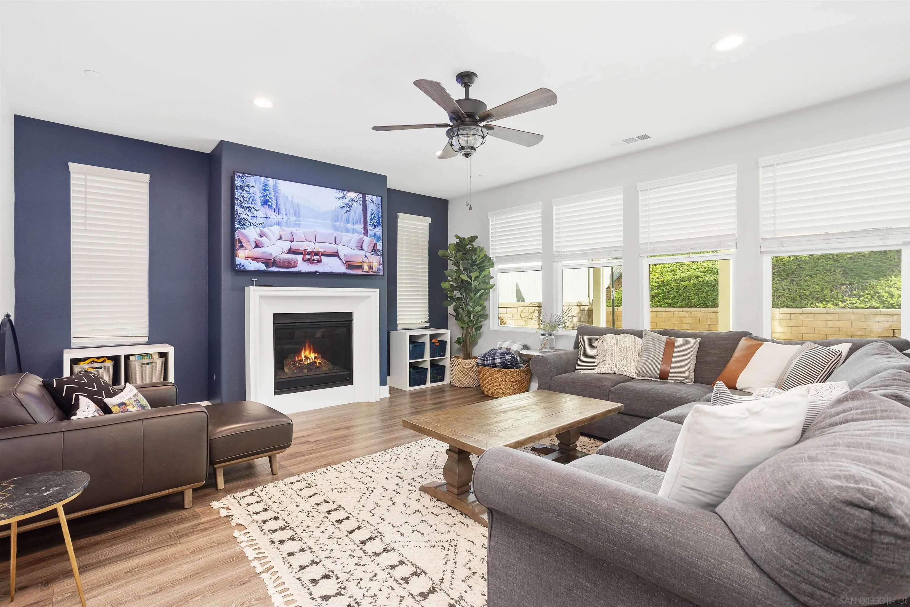 327 Ventasso Way Fallbrook, CA 92028 - Photo 11 of 39 Gallery Image 11