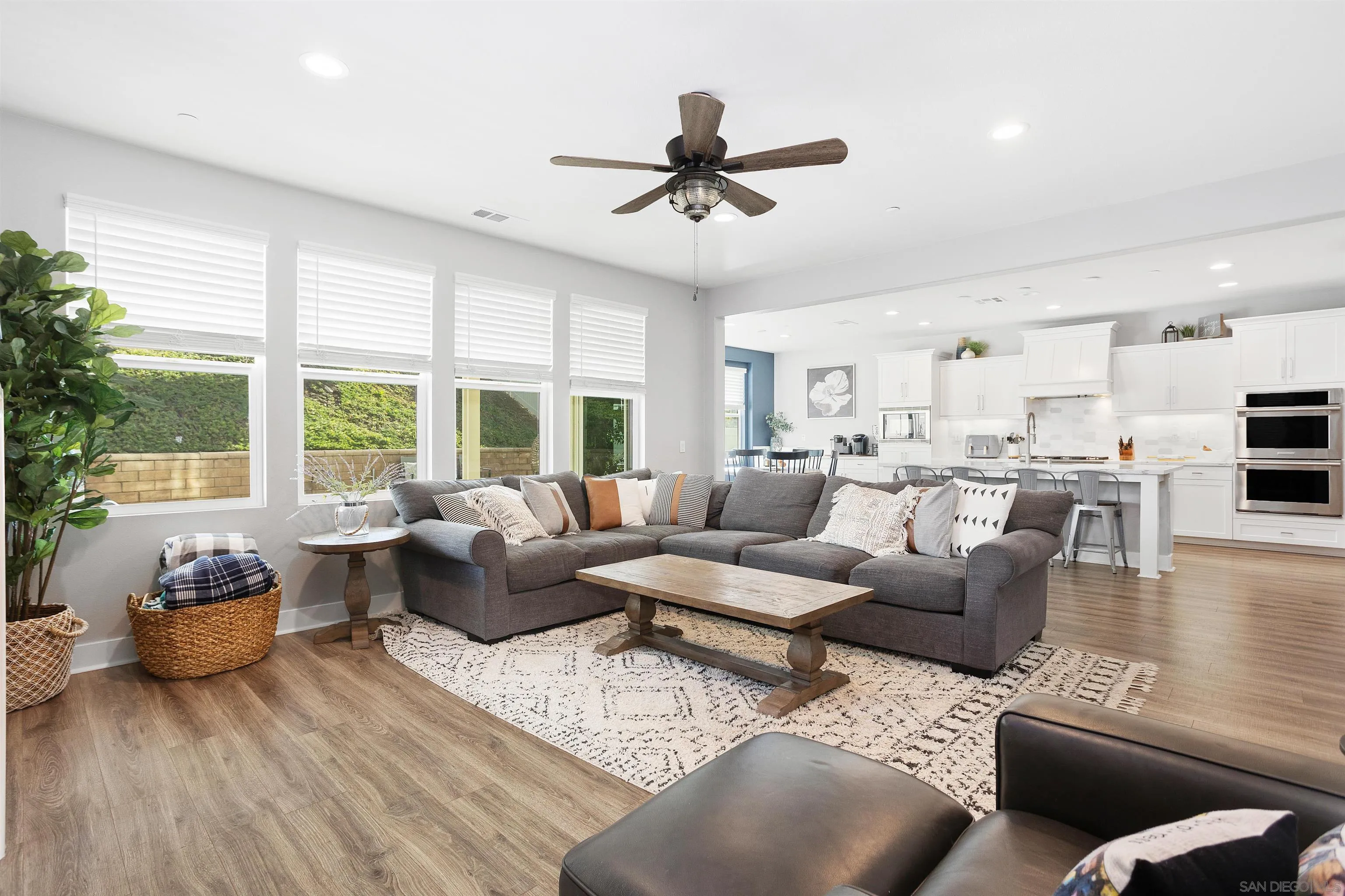 327 Ventasso Way Fallbrook, CA 92028 - Photo 13 of 39 Gallery Image 13